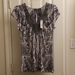 Ladies top, BRAND NEW!